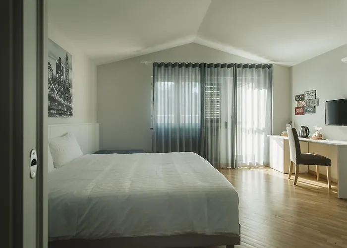 Livingstone Oda ve Kahvaltı 3*